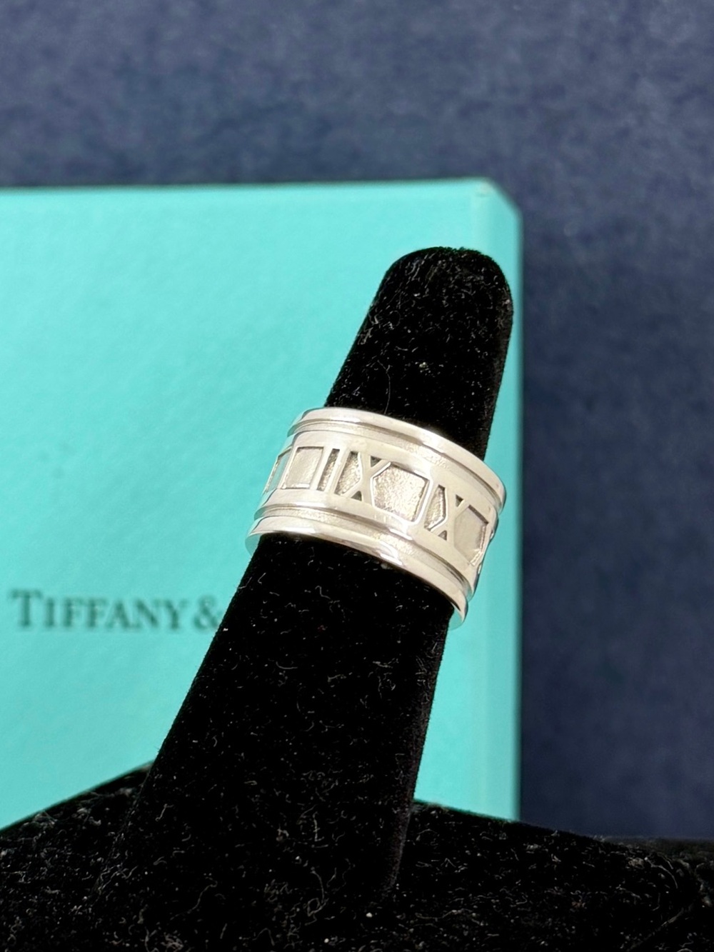 TIFFANY & Co. Vintage Atlas Wide Band Ring Sterling Silver Roman Numeral; SIZE 5